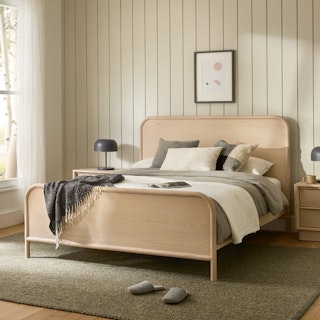 Faydra Queen Bed - Natural Ash