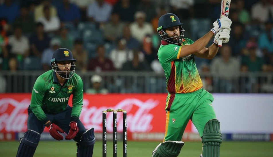 আবুধাবির শেষ সেশন: ২১৪ রানের লক্ষ্য কাগজে আছে, ঘড়িতে নেই