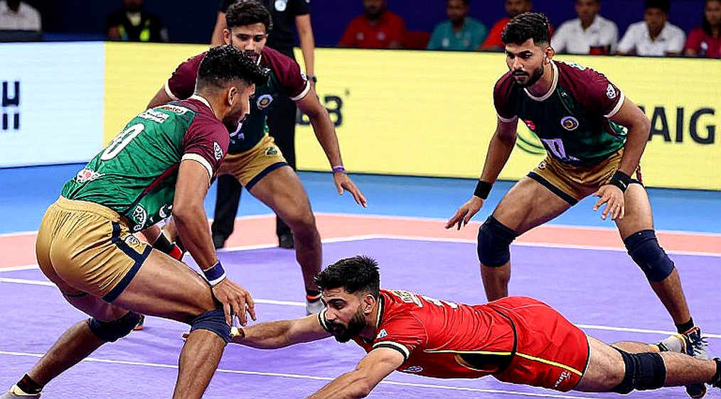 নড়বড়ে ডিফেন্স আর নীরব সোনা: এশিয়ান গেমসের কাবাডি ছয় লাইনে যা লিখে গেছে