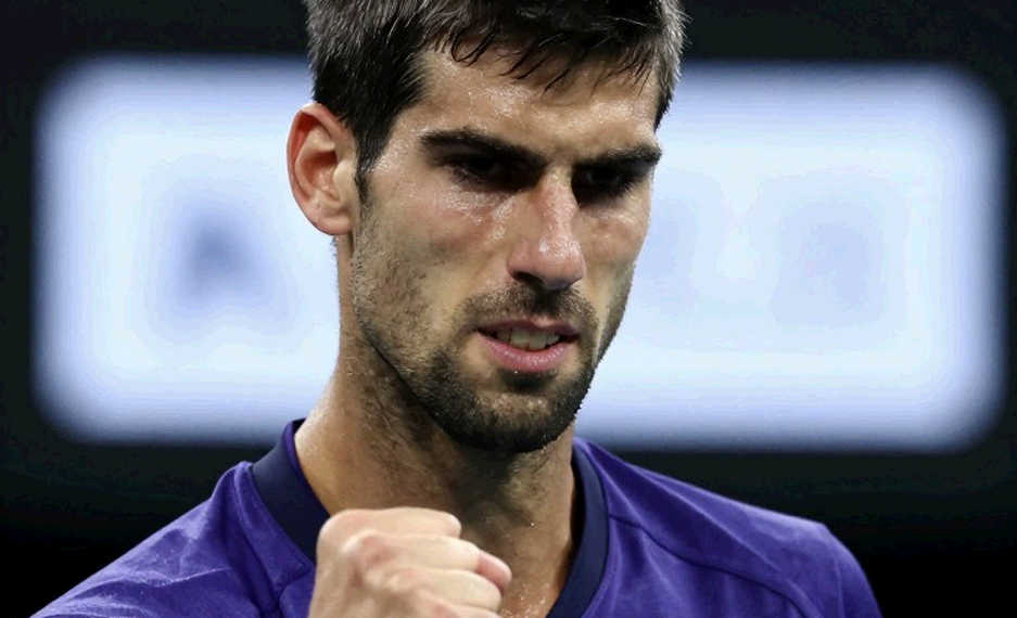 Sinner's Knee and the Arithmetic of Defending No. 1: The Real Question Before Beijing